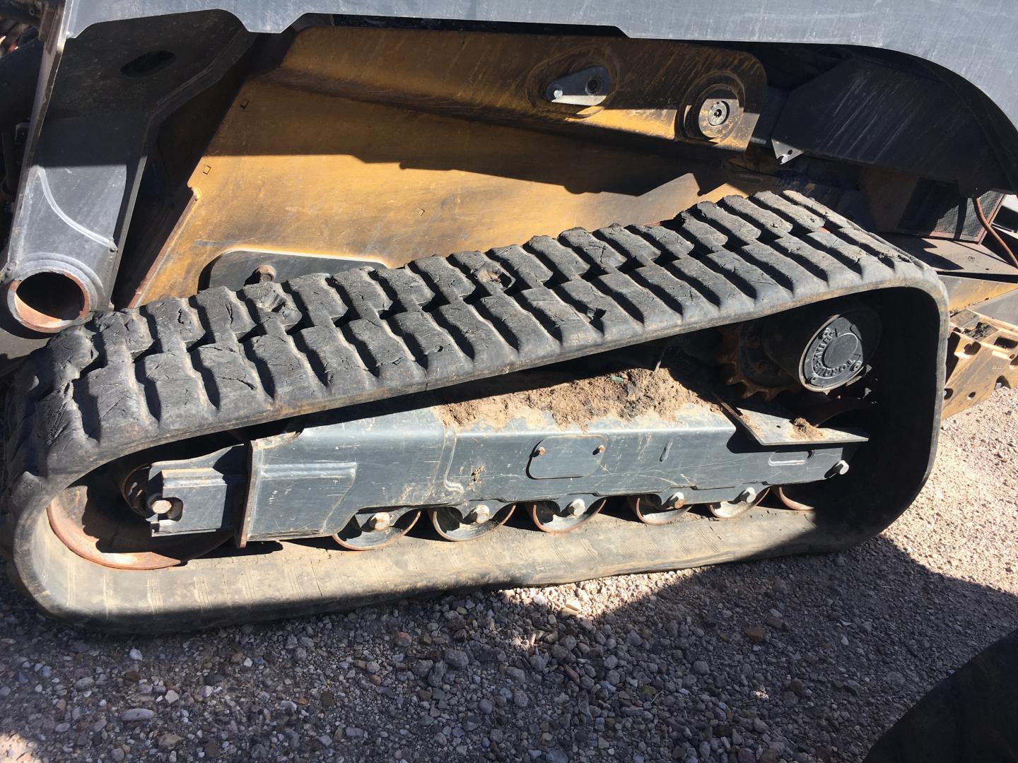 ./imagenes/INVOICE/2019/16213/MINICARGADOR JOHN DEERE_333G (9).JPG